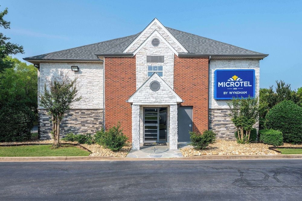 Microtel Inn by Wyndham Spartanburg Duncan 1