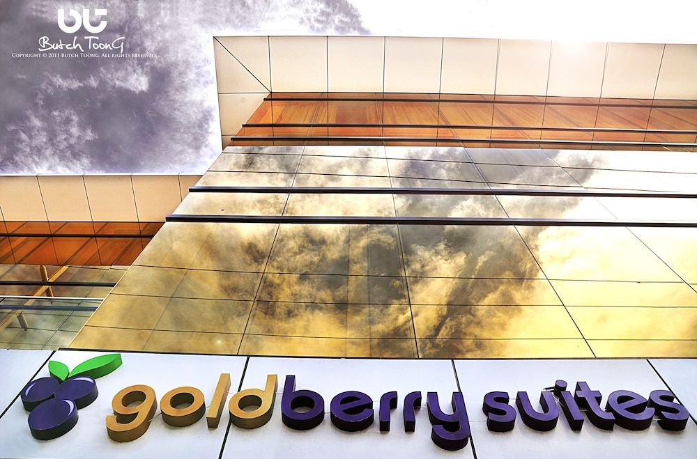 Goldberry Suites & Hotel Mactan 1