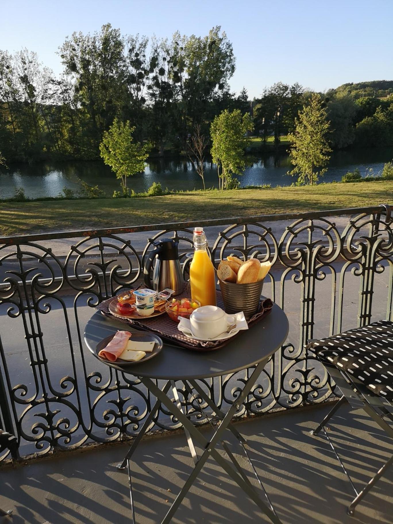 Hotel de L'Oise 2