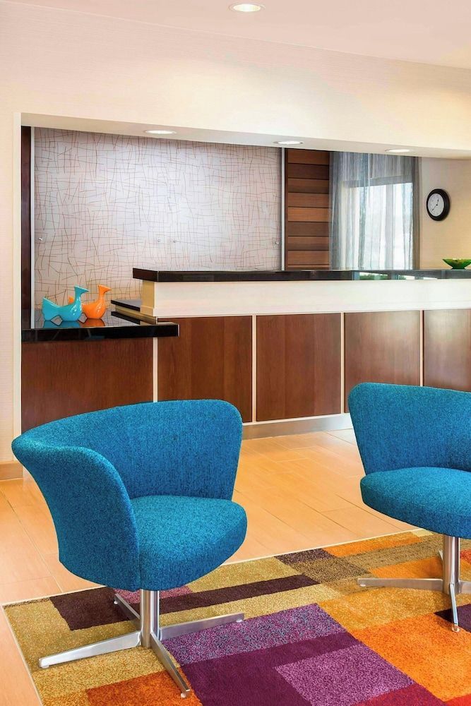 Fairfield Inn & Suites Holland 2