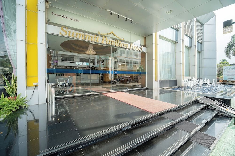 Summit Pavilion Hotel 1