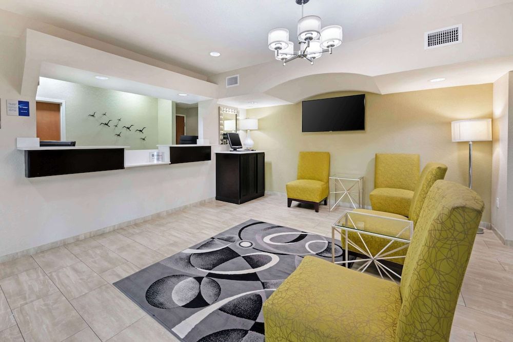 Best Western Edgewater Inn 2