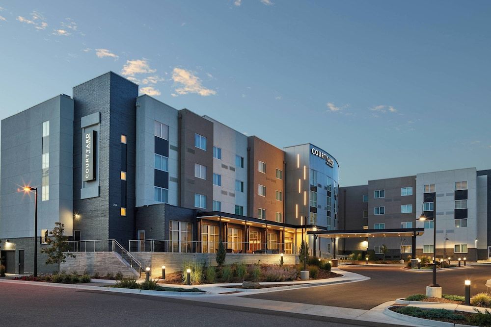 Courtyard Denver Aurora 1