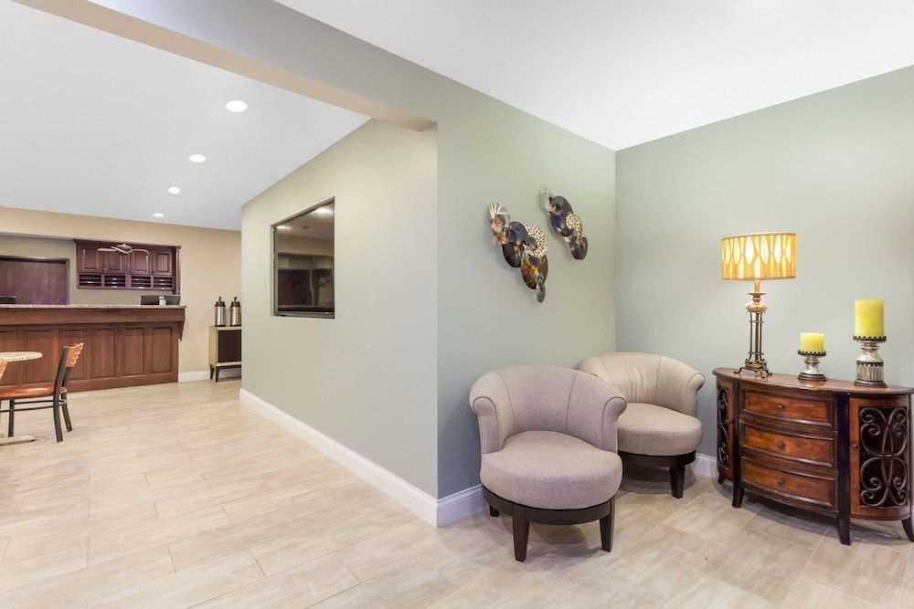 Super 8 by Wyndham Owensboro 2