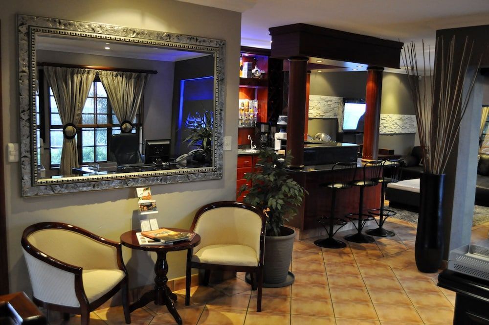 Waterfalls Boutique Hotel 2