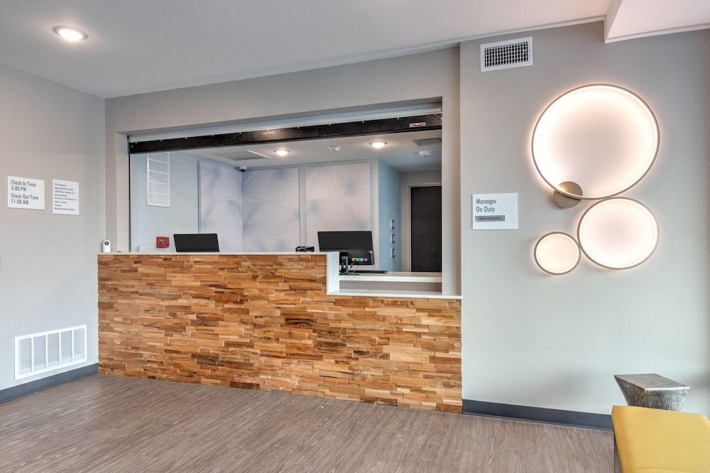 ECHO Suites Extended Stay by Wyndham Dallas Plano Richardson 1
