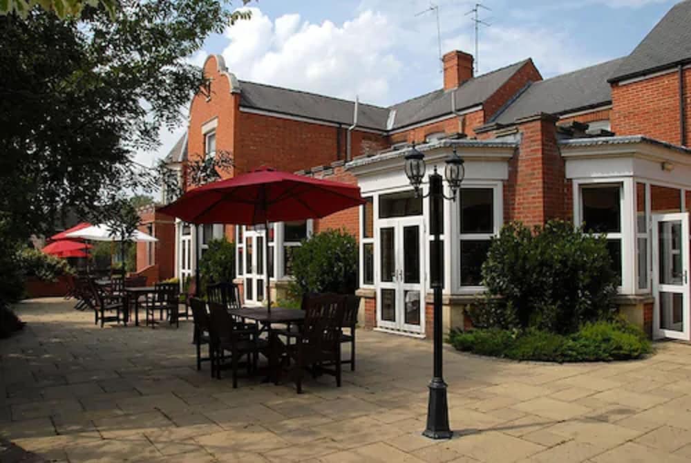 Woodlands Hotel 1