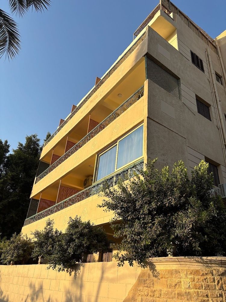 beit khufu hotel 1