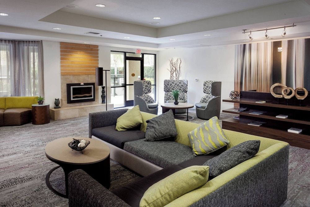 Courtyard by Marriott Stockton 2