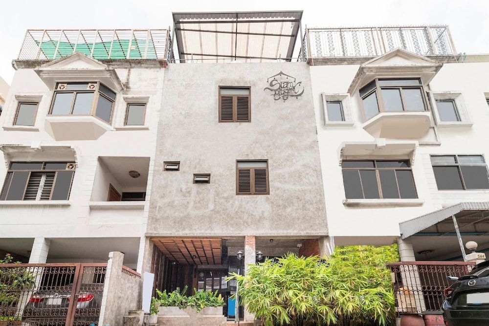 Siam Plug In Hostel 1
