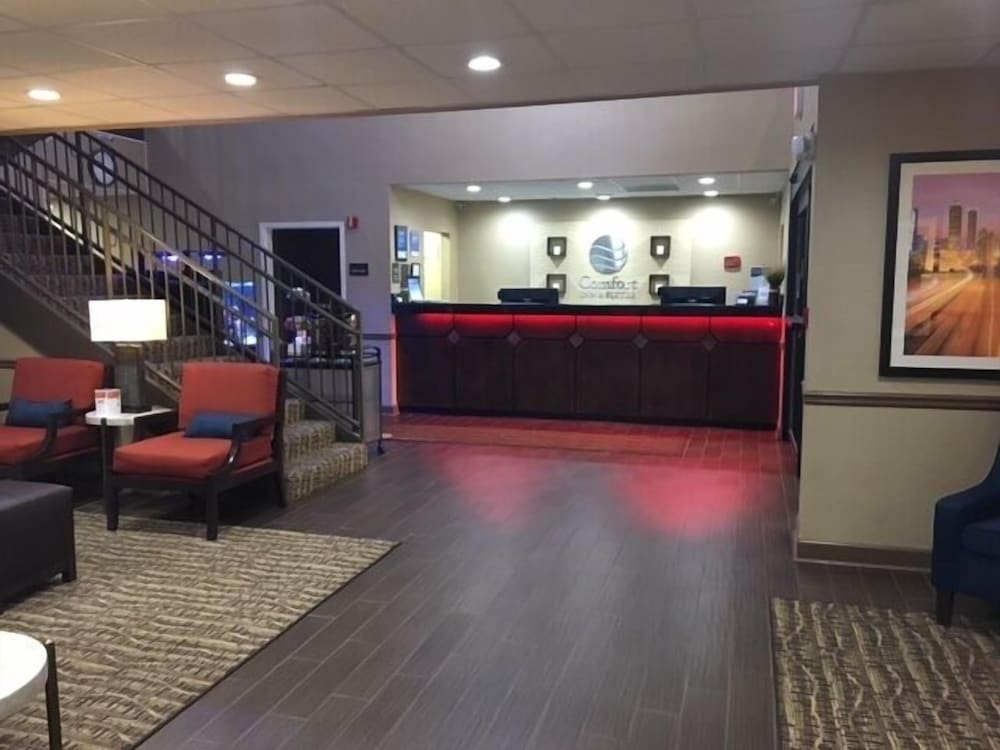 Comfort Inn & Suites Peachtree Corners - Norcross 2