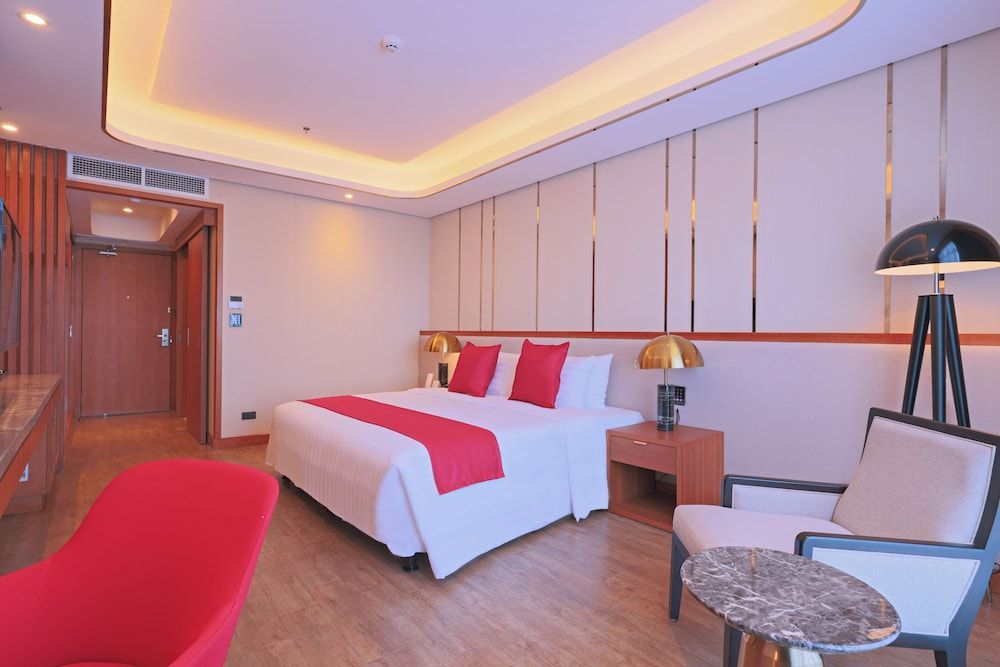 Best Western Plus Metro Clark 1