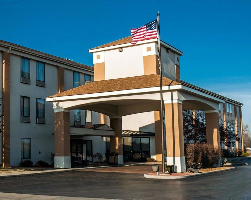 Quality Inn & Suites near St Louis and I-255 1
