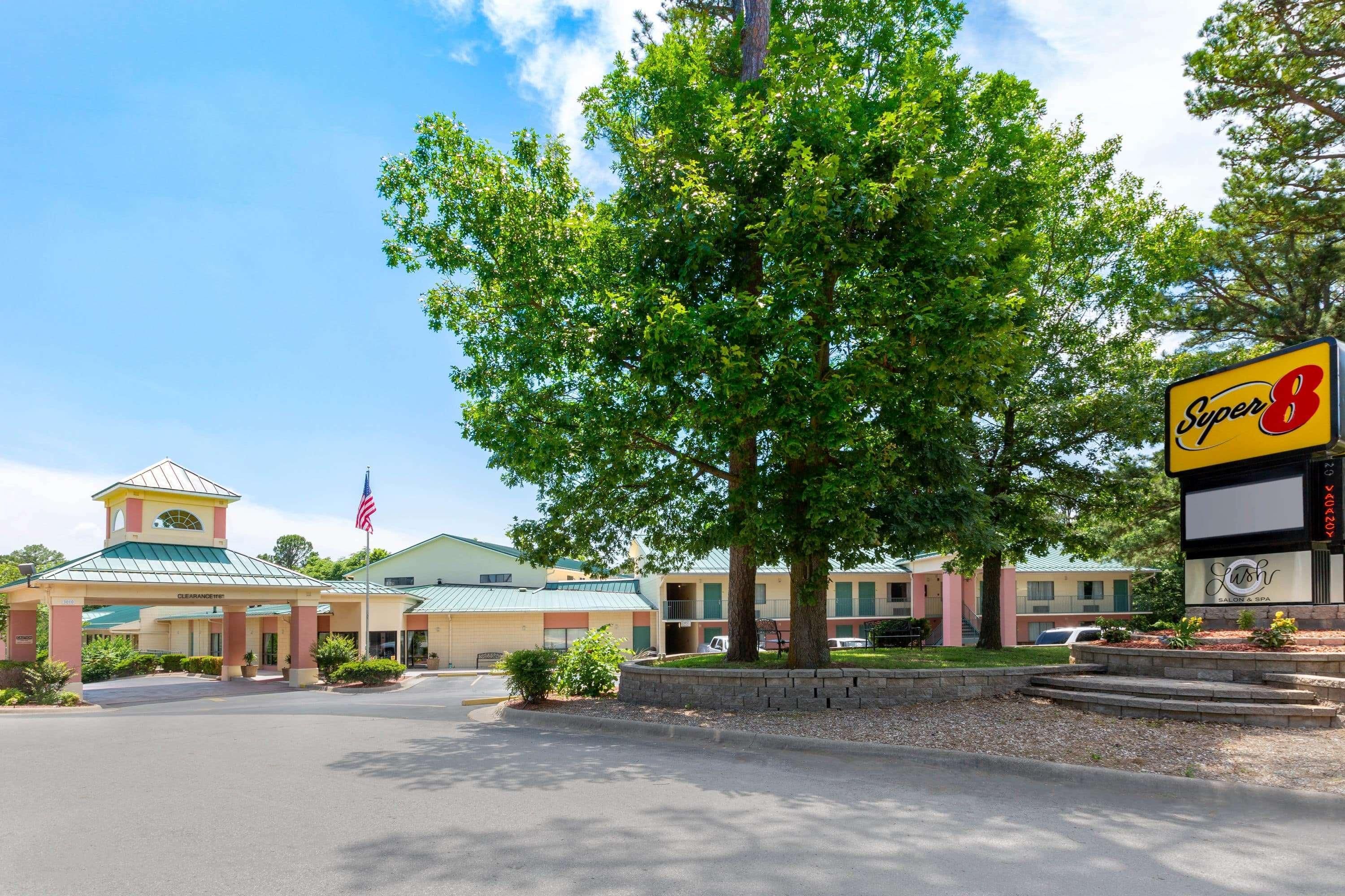 Super 8 by Wyndham Eureka Springs 2