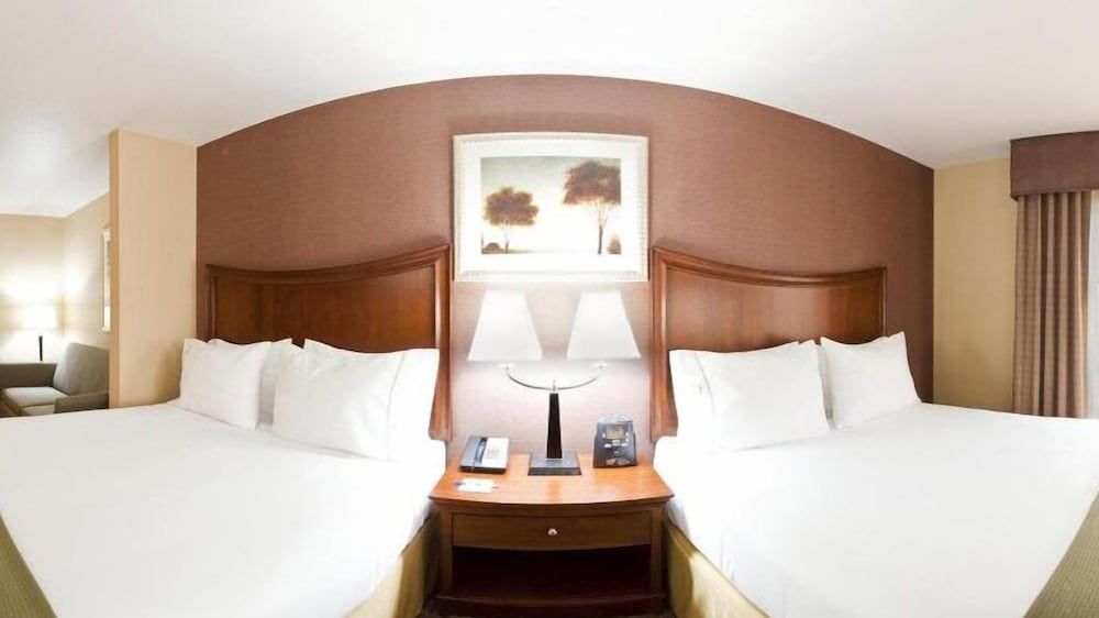 Holiday Inn Express & Suites WILLOWS by IHG 2