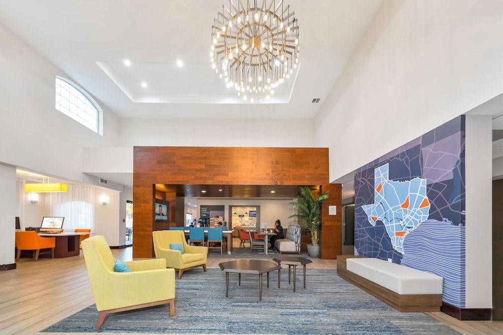 Holiday Inn Express PALESTINE by IHG 2