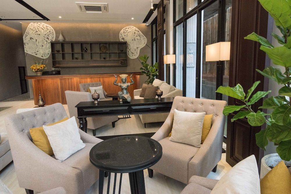 GLOW PARK HOTEL Grand Royal Palace 2