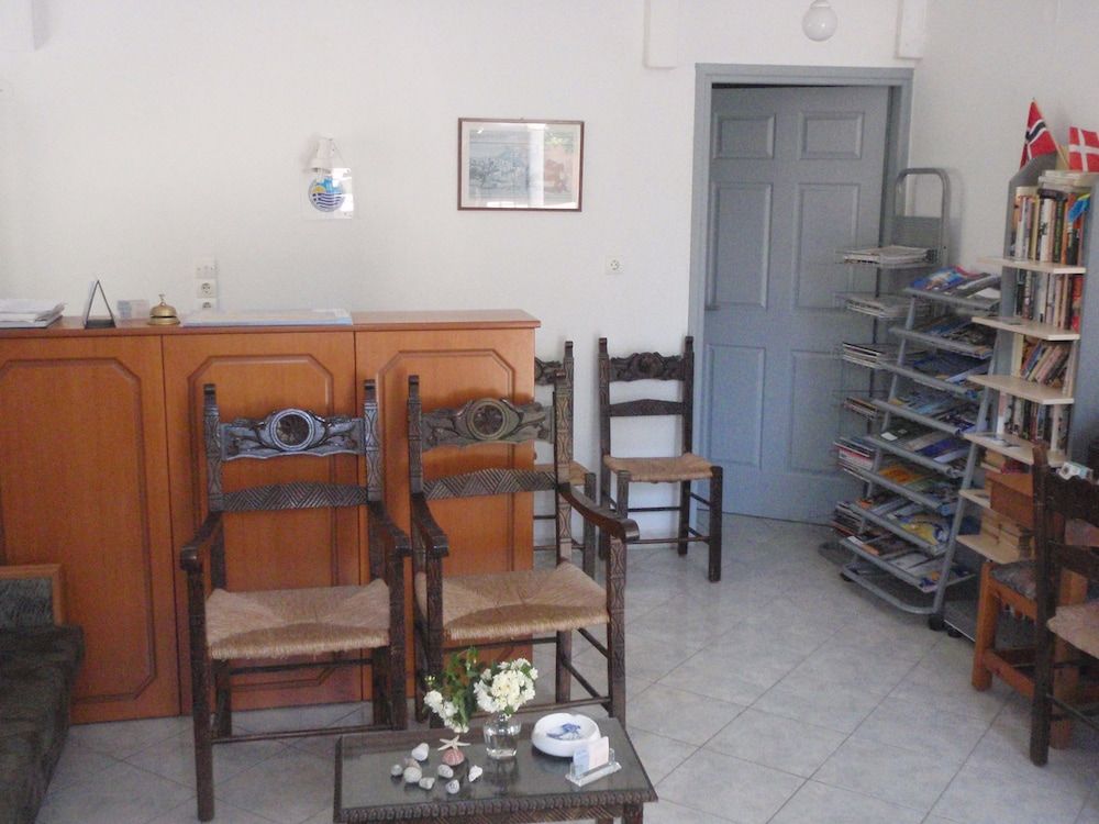 Niriis Hotel 2