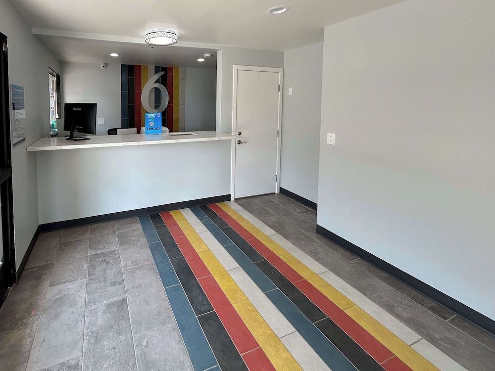 Motel 6 Lake Elsinore, CA 2