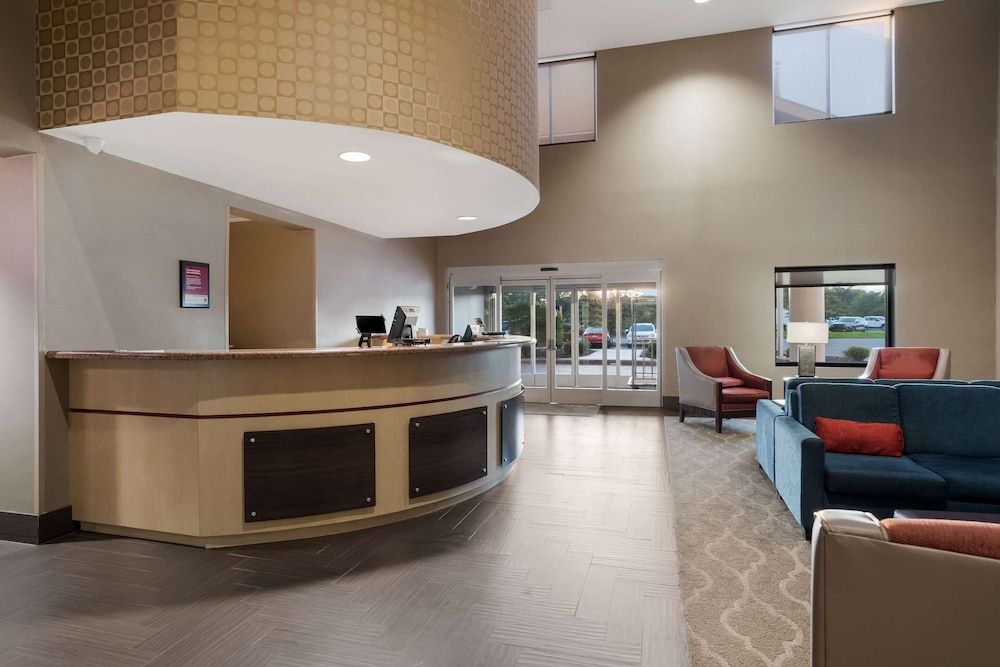 Comfort Suites Suffolk - Chesapeake 2