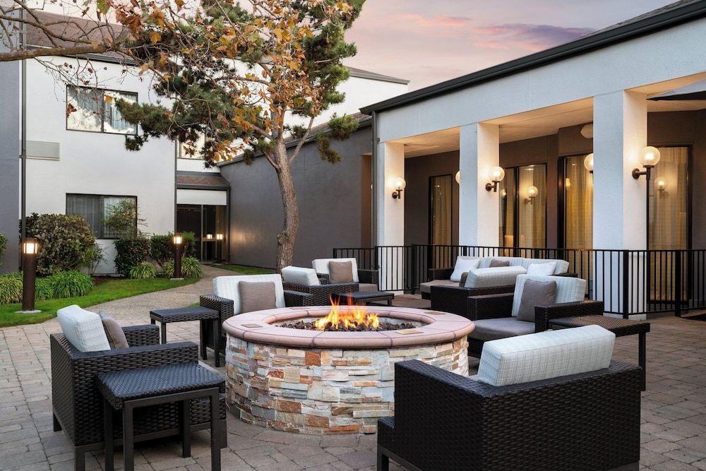 Courtyard by Marriott San Francisco Airport 1