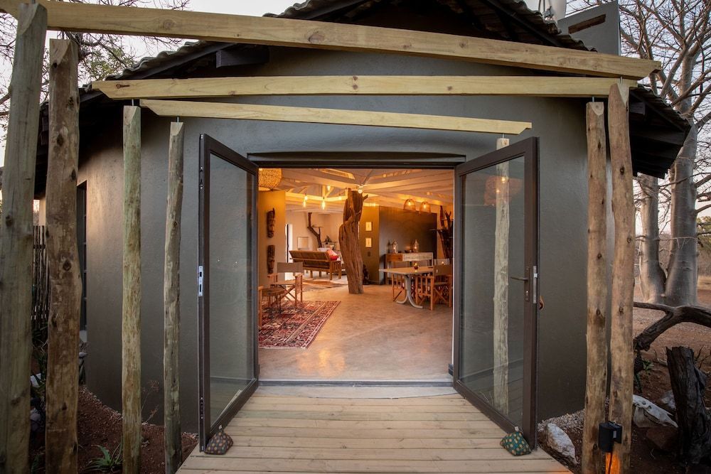 Antares Bush Camp & Umgede Hide 2