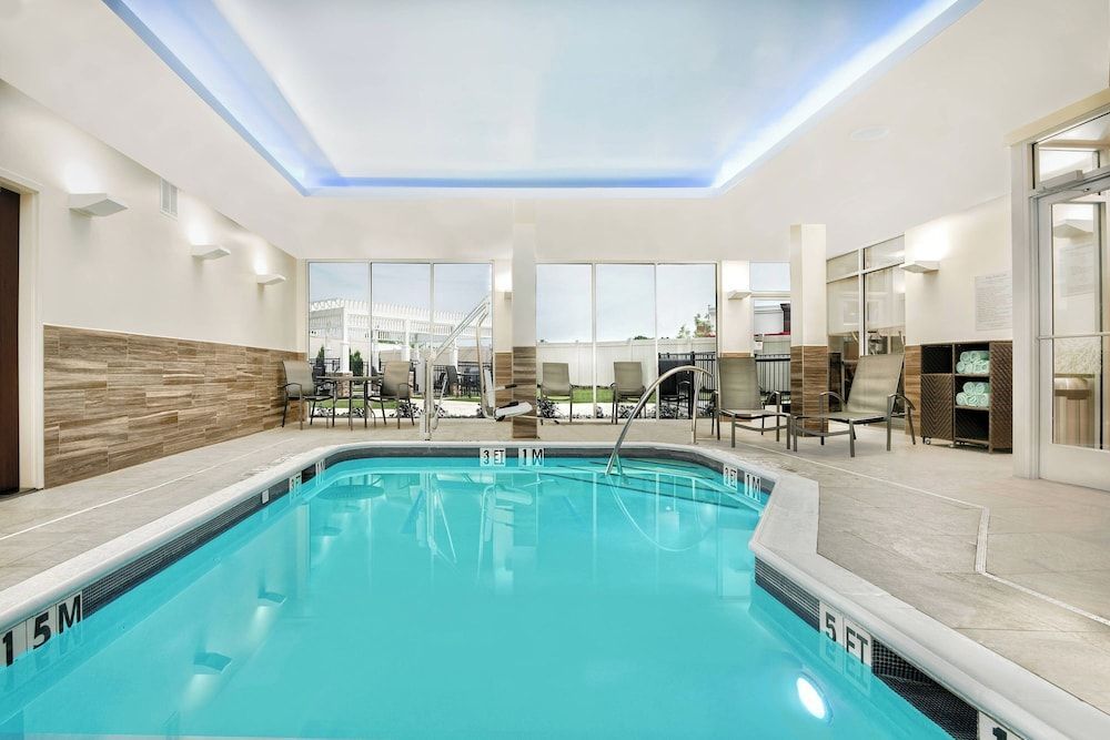 Fairfield Inn & Suites Van Canton Area 1