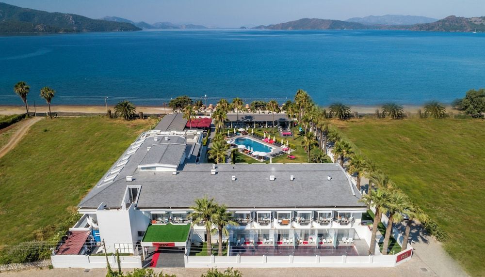 VOXX MARMARİS BEACH RESORT 1