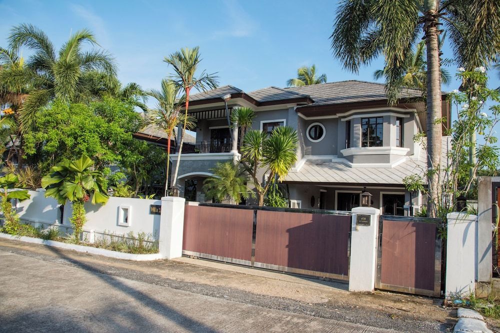 Baan Santhiya Private Pool Villas - Hotel style service with Free Tuk Tuk 1
