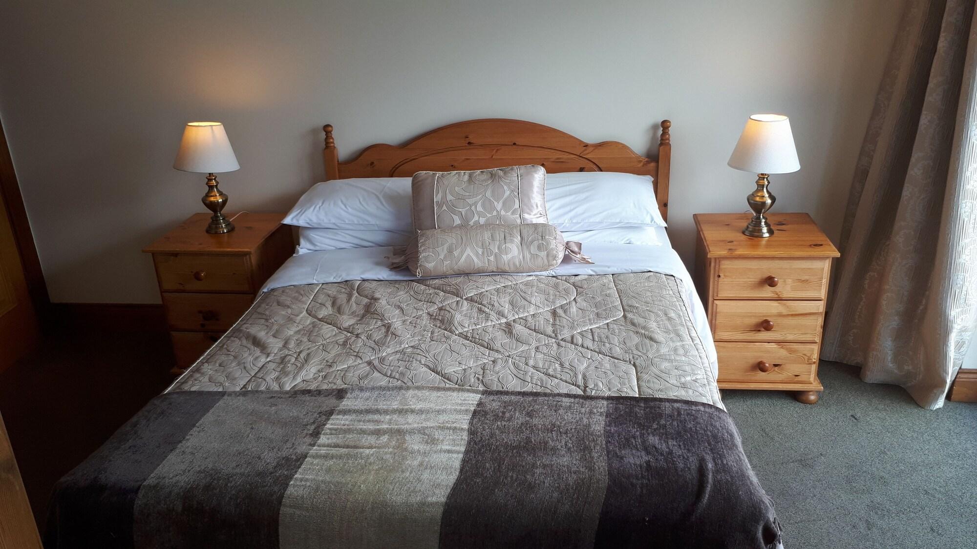 Dingle Harbour Nights - Room Only 2