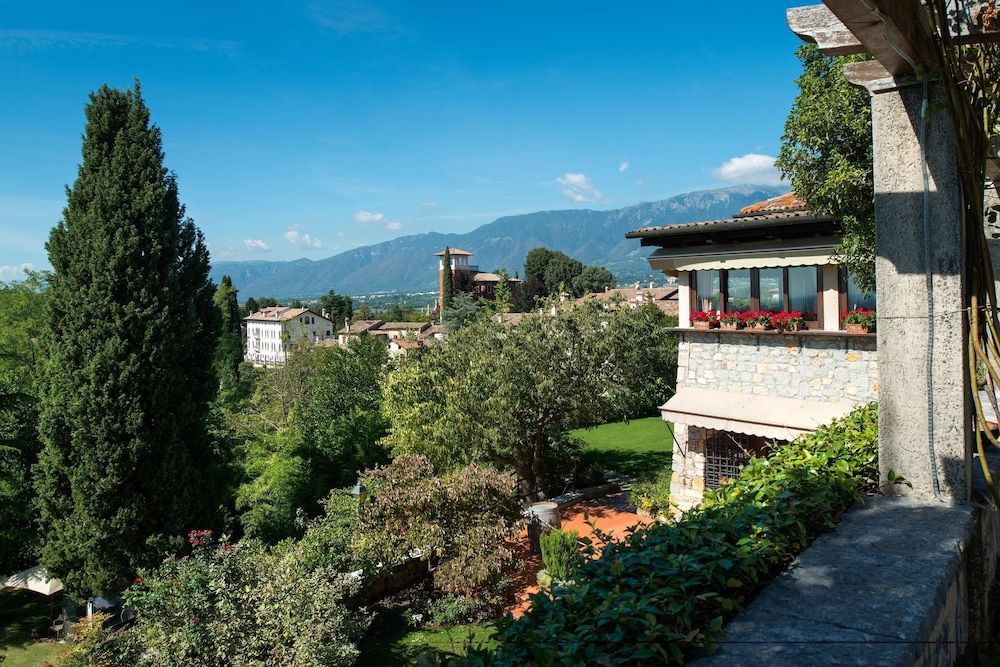 Hotel Villa Cipriani 1