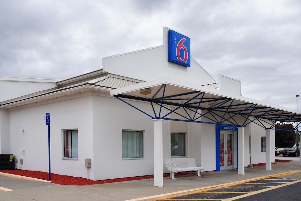 Motel 6-Seekonk, MA - Providence East 1
