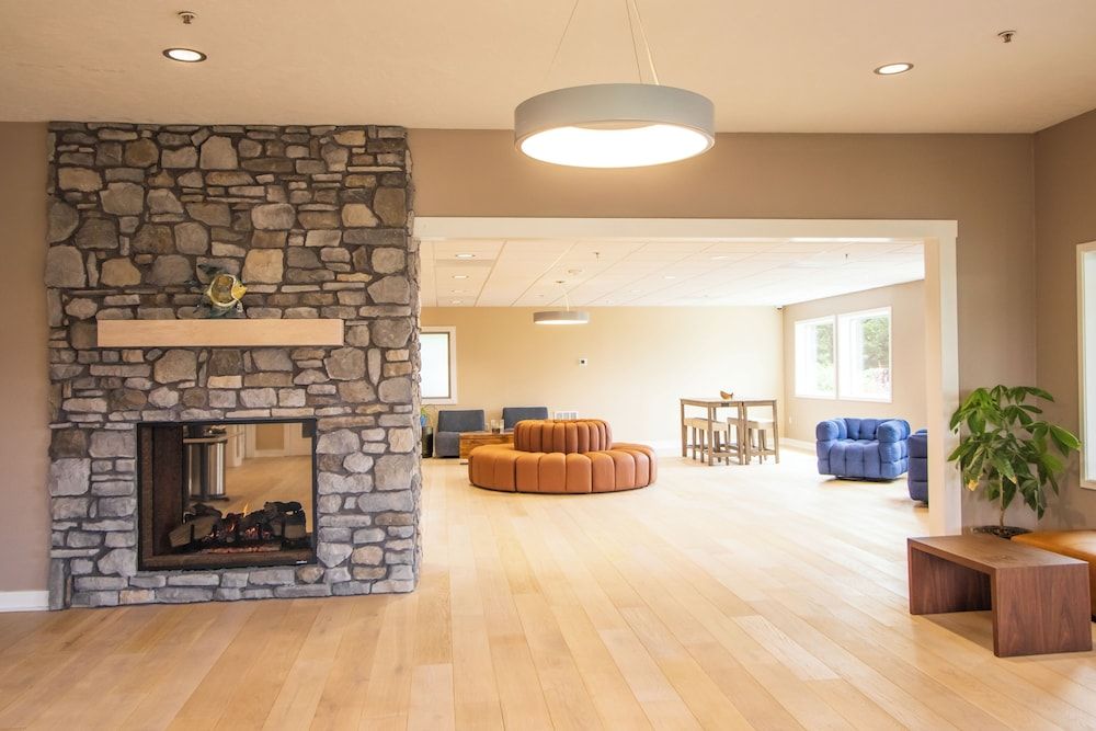 The Tillamook Inn 1