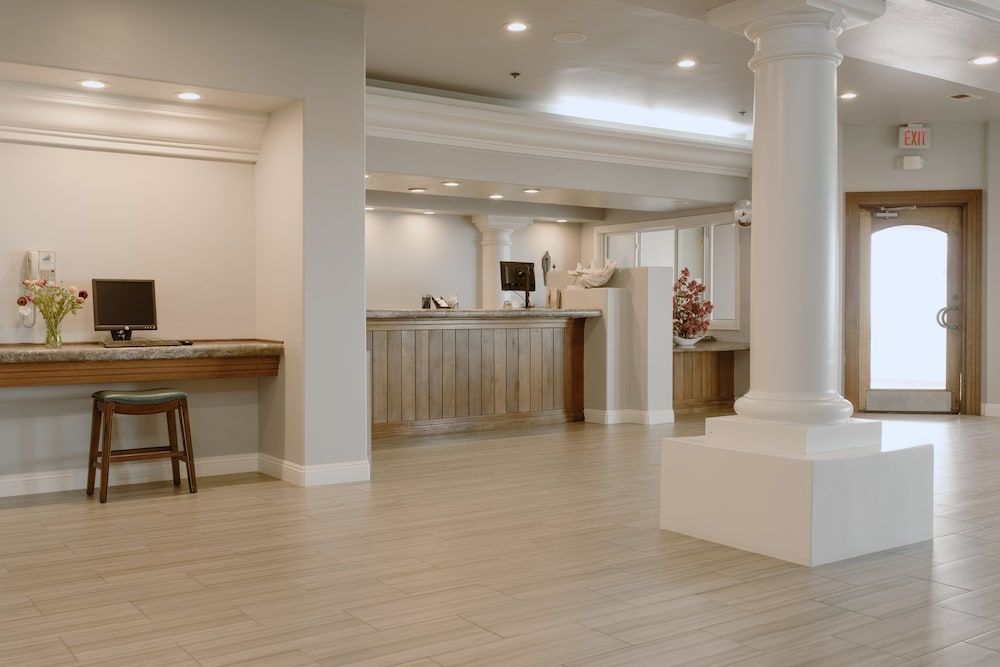 Tamarack Beach Hotel 2