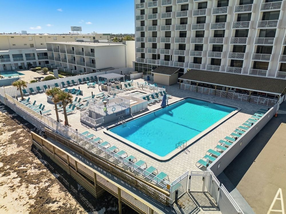 The Maverick Resort - Ormond Beach 1