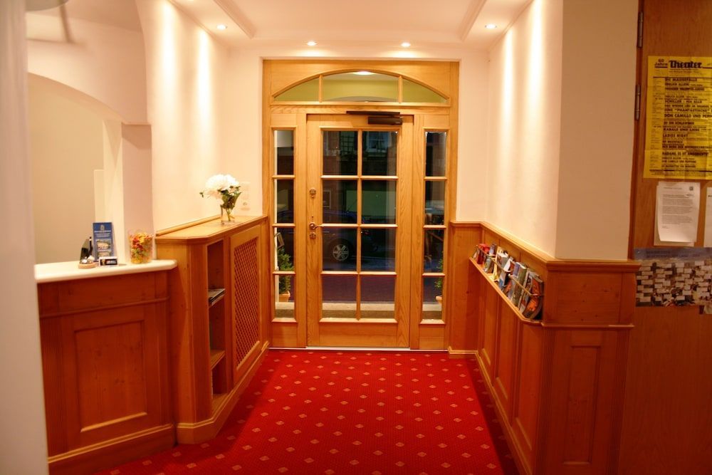 Hotel garni Almenrausch und Edelweiss 2