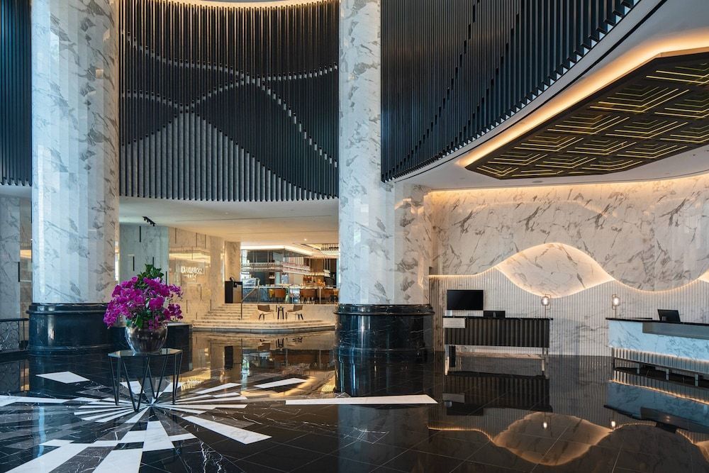 Renaissance Kuala Lumpur Hotel & Convention Centre 2