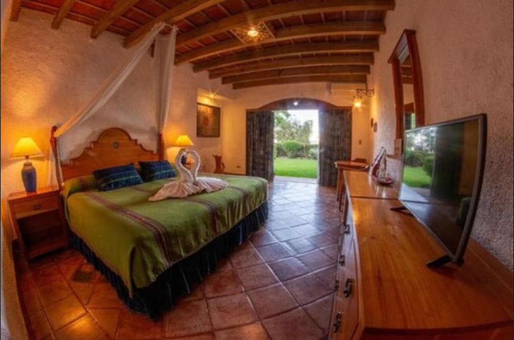 Hotel Posada de Don Rodrigo Panajachel 1