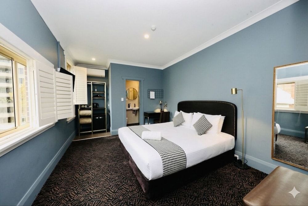 Hotel Emerald 1