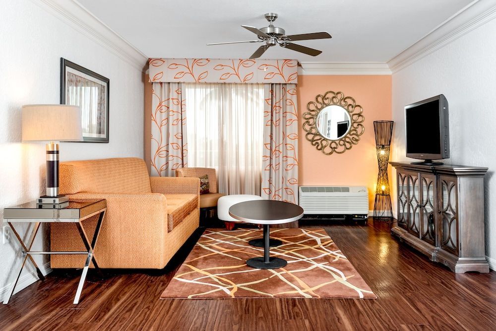 Holiday Inn FT. LAUDERDALE-AIRPORT by IHG 2