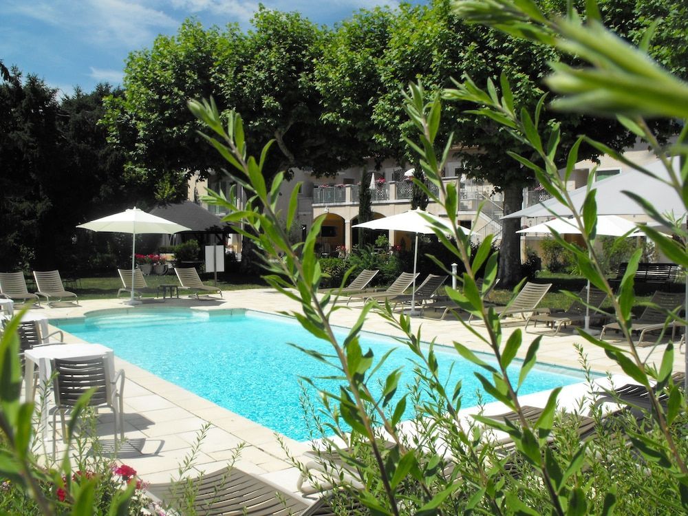 Logis Auberge Saint Simond 1