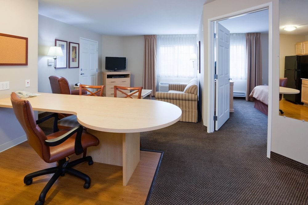 Candlewood Suites MILWAUKEE BROWN DEER by IHG 2
