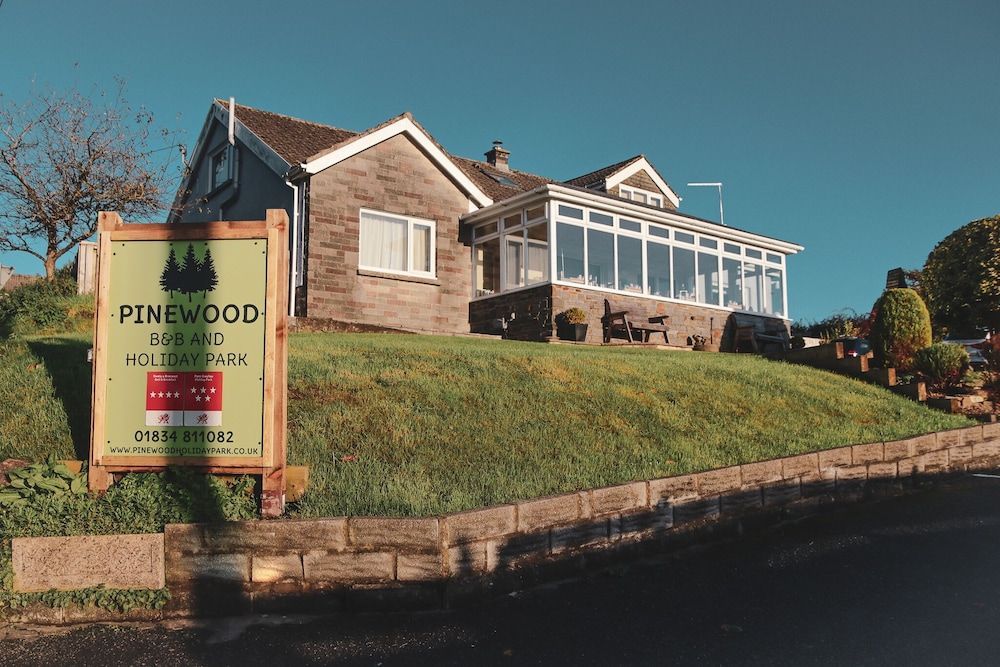 Pinewood B&B 1