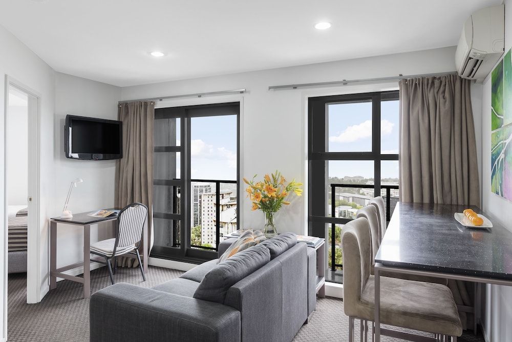 Nesuto St Martins Apartment Hotel 1