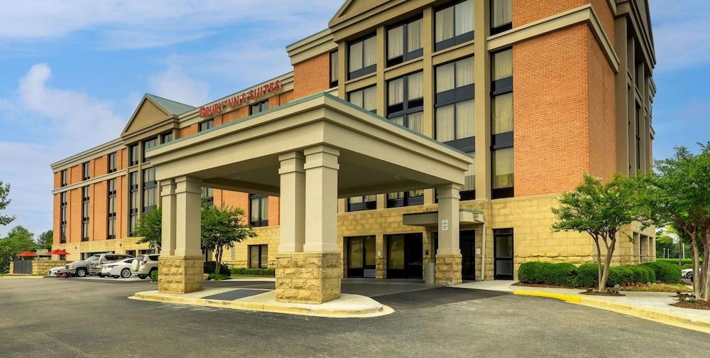 Drury Inn & Suites Birmingham Lakeshore Drive 1
