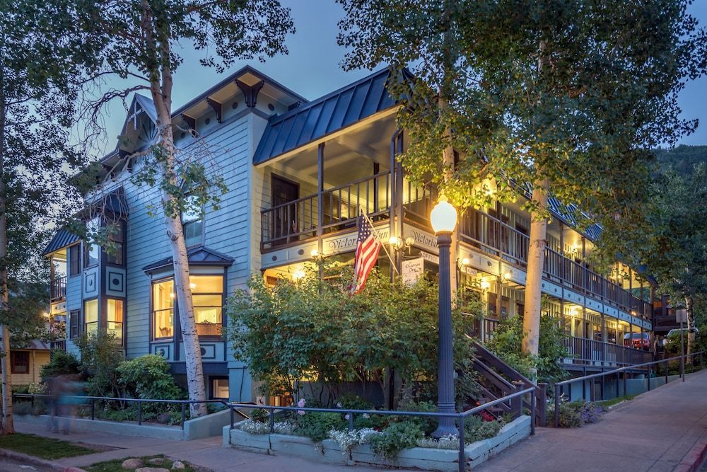 The Victorian Inn 1