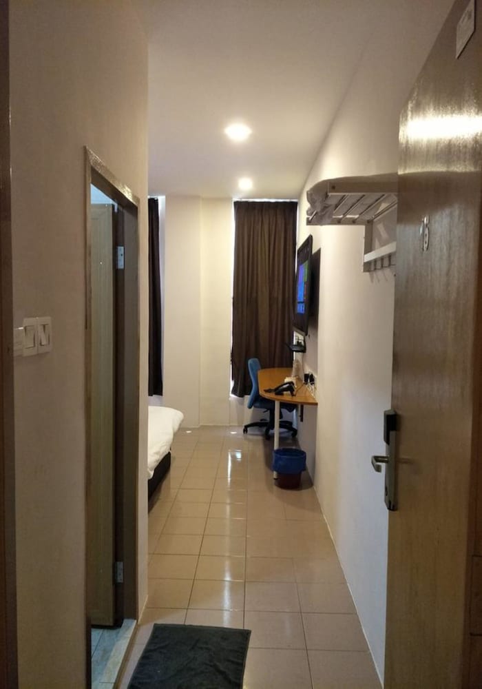Anderson Hotel 1