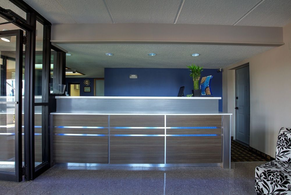 Fair View Inn & Suites 1