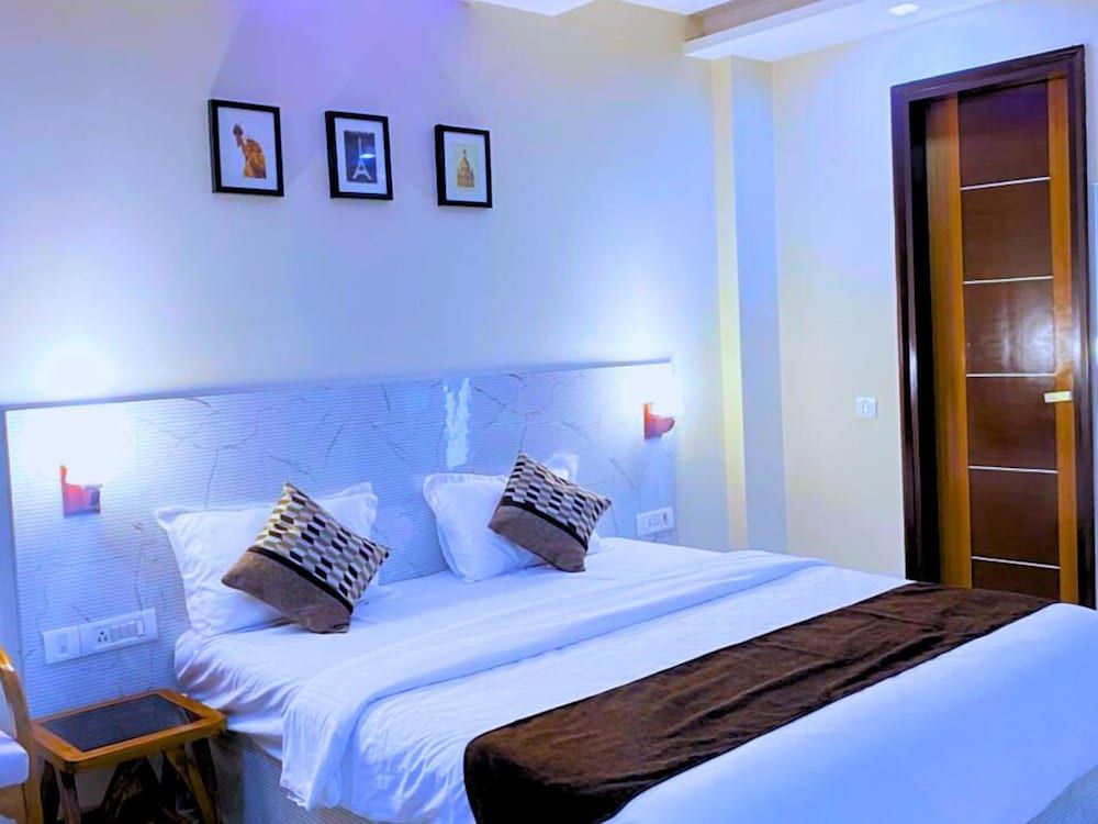 Cassava Stay 1