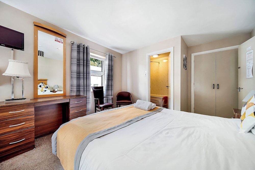 Iona Inn 1